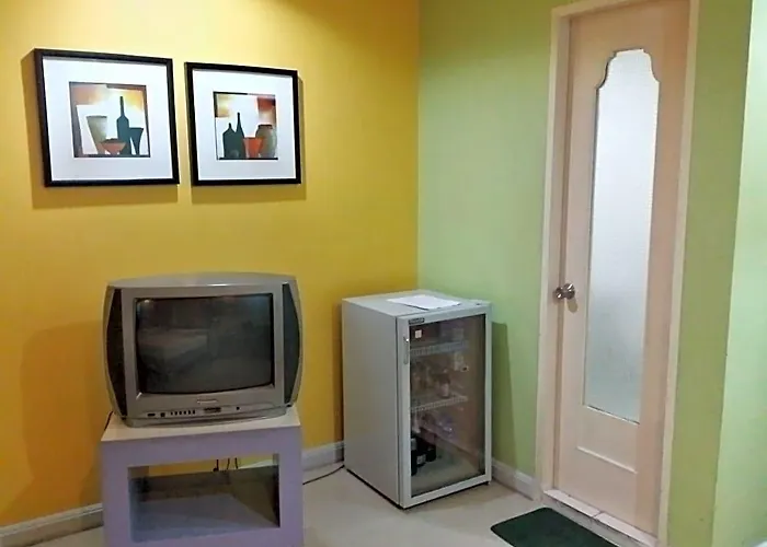 Daisy Drive Hotel 2*