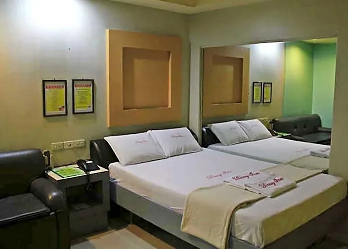 Hotel Daisy Drive Manila