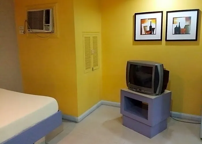 Daisy Drive Hotel 2*