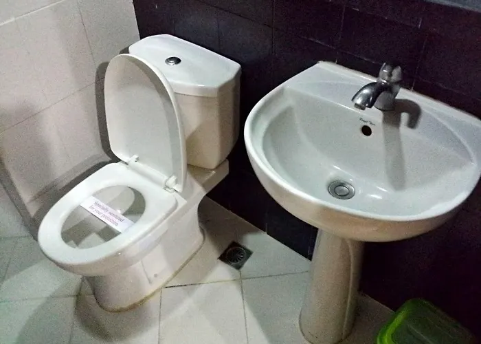 Daisy Drive Hotel Manila