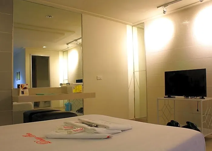 Hotel Daisy Drive